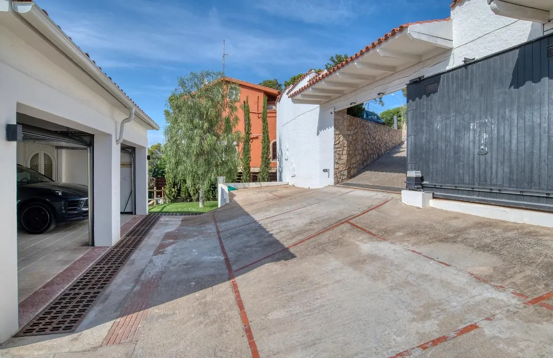 Hauzify I Casa Bonet-1
